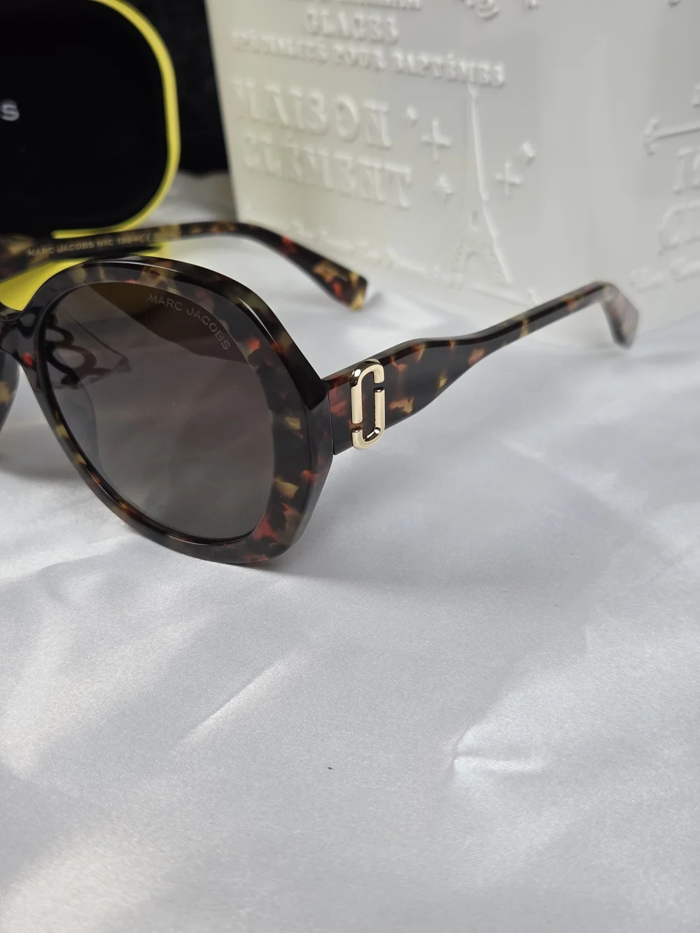 Marc Jacobs Women's Tortoiseshell Oversized Sunglasses - Brown Lenses